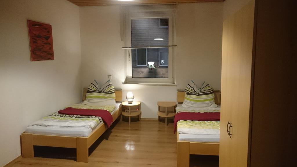 Privatzimmer Furth Zentrum Eksteriør billede